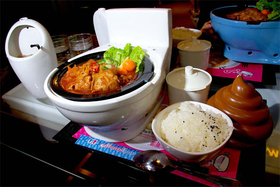 Toilet Restaurants Aim for a Crappy Experience