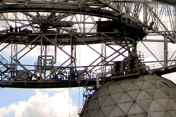 arecibomain2 Visiting The Worlds Largest Radio Telescope