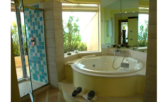 forte villa 2 The 3 Most Posh (and Expensive) Sardinia Suites