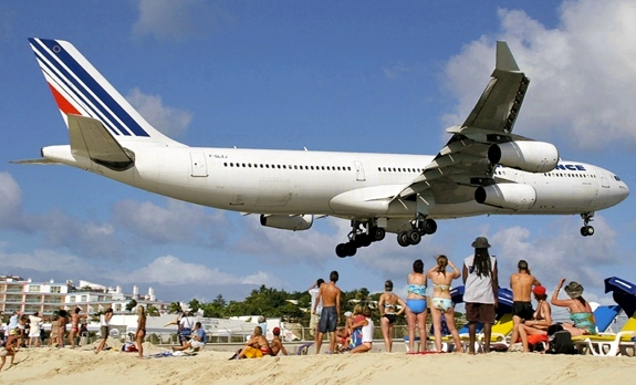 maho st maarten airport beach 3 Plane Spotting, Caribbean Style